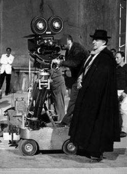 Prod DB © Cineriz - Francinex / DR8 1/2 (HUIT ET DEMI / OTTO E MEZZO ) de Federico Fellini 1963 ITAavec Federico Fellini sur le tournagecamera, equipe technique, chariot, travelling